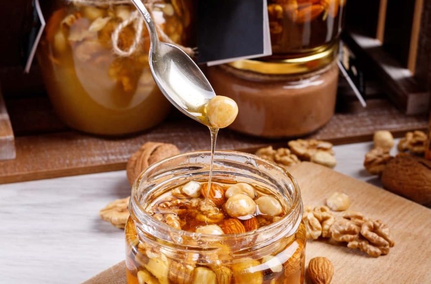 خواص‌عسل و هفت‌مغز-زرین‌عسل‌فاخر